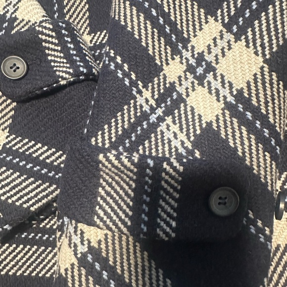 Talbots Double Breasted Plaid Peacoat
Super Cute with Jeans 
Women’s Size 6 - Picture 10 of 10